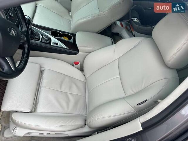 Сірий Інфініті Q50, об'ємом двигуна 3.7 л та пробігом 168 тис. км за 15200 $, фото 5 на Automoto.ua