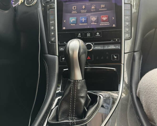 Серый Инфинити Q50, объемом двигателя 2.14 л и пробегом 141 тыс. км за 15000 $, фото 10 на Automoto.ua