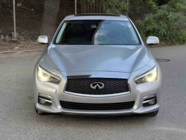 Серый Инфинити Q50, объемом двигателя 3.7 л и пробегом 75 тыс. км за 2600 $, фото 1 на Automoto.ua