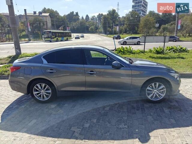 Серый Инфинити Q50, объемом двигателя 2.14 л и пробегом 210 тыс. км за 14100 $, фото 7 на Automoto.ua