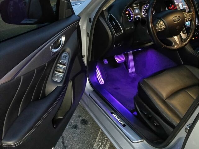 Серый Инфинити Q50, объемом двигателя 3.7 л и пробегом 71 тыс. км за 12700 $, фото 6 на Automoto.ua