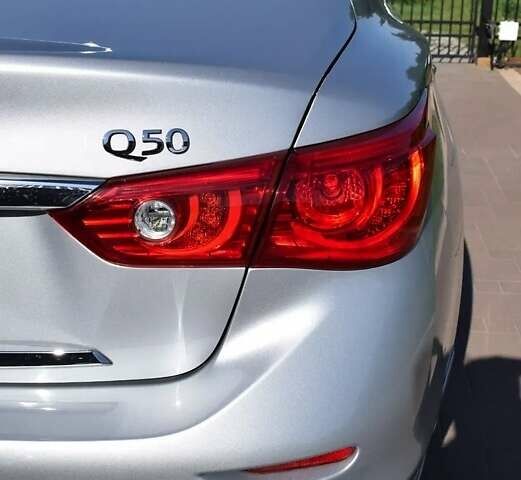 Сірий Інфініті Q50, об'ємом двигуна 3.7 л та пробігом 166 тис. км за 15800 $, фото 5 на Automoto.ua