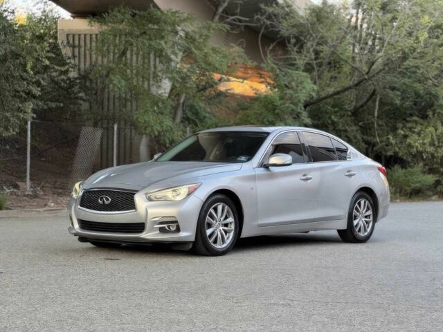 Серый Инфинити Q50, объемом двигателя 3.7 л и пробегом 75 тыс. км за 2600 $, фото 2 на Automoto.ua