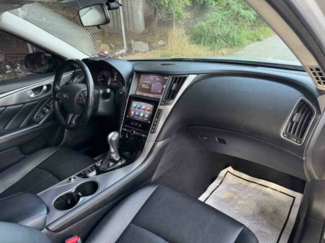 Серый Инфинити Q50, объемом двигателя 3.7 л и пробегом 75 тыс. км за 2600 $, фото 9 на Automoto.ua