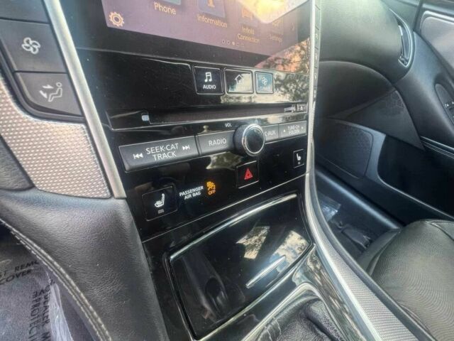 Сірий Інфініті Q50, об'ємом двигуна 3.7 л та пробігом 110 тис. км за 5300 $, фото 13 на Automoto.ua