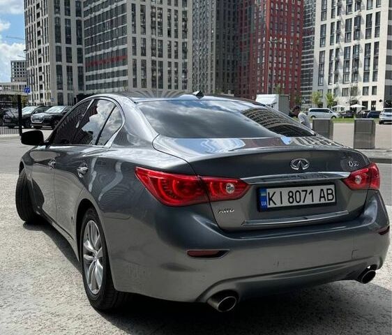 Серый Инфинити Q50, объемом двигателя 3.7 л и пробегом 130 тыс. км за 12750 $, фото 4 на Automoto.ua