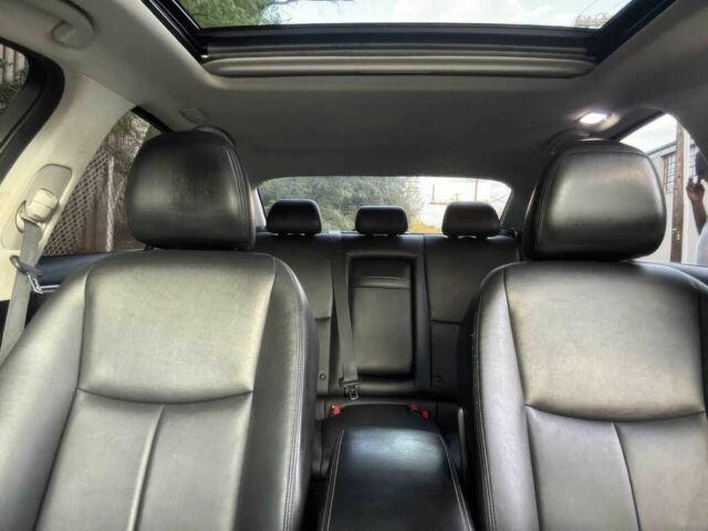 Серый Инфинити Q50, объемом двигателя 3.7 л и пробегом 75 тыс. км за 2600 $, фото 8 на Automoto.ua