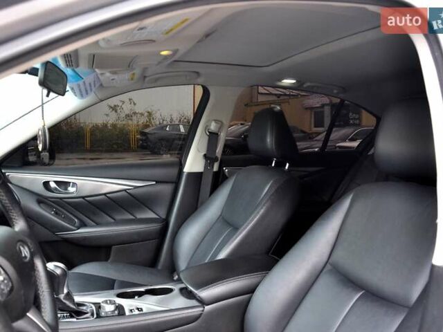 Серый Инфинити Q50, объемом двигателя 3.7 л и пробегом 133 тыс. км за 12999 $, фото 20 на Automoto.ua