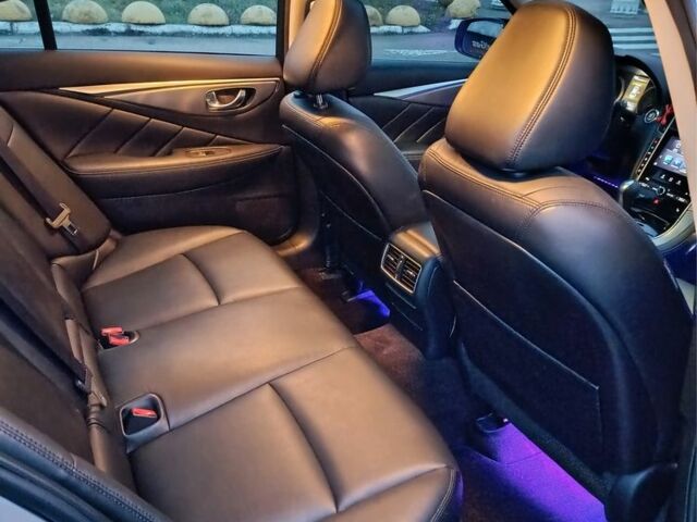 Серый Инфинити Q50, объемом двигателя 3.7 л и пробегом 71 тыс. км за 12700 $, фото 7 на Automoto.ua