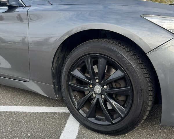 Серый Инфинити Q50, объемом двигателя 2.14 л и пробегом 141 тыс. км за 15000 $, фото 3 на Automoto.ua