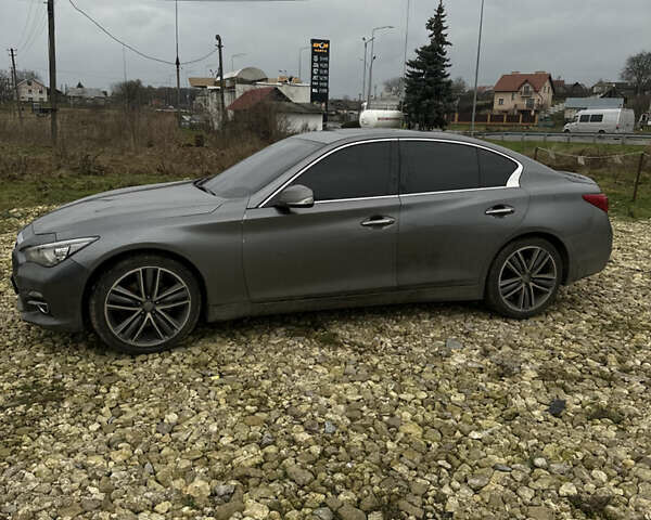 Серый Инфинити Q50, объемом двигателя 2.14 л и пробегом 201 тыс. км за 10200 $, фото 3 на Automoto.ua
