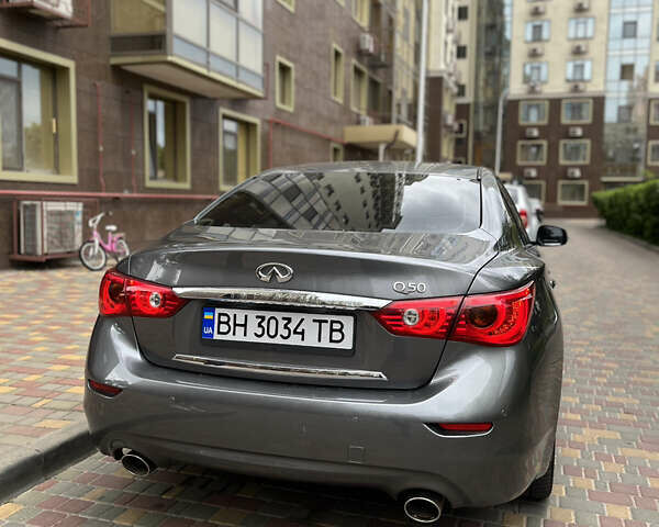 Серый Инфинити Q50, объемом двигателя 2.14 л и пробегом 172 тыс. км за 14500 $, фото 3 на Automoto.ua