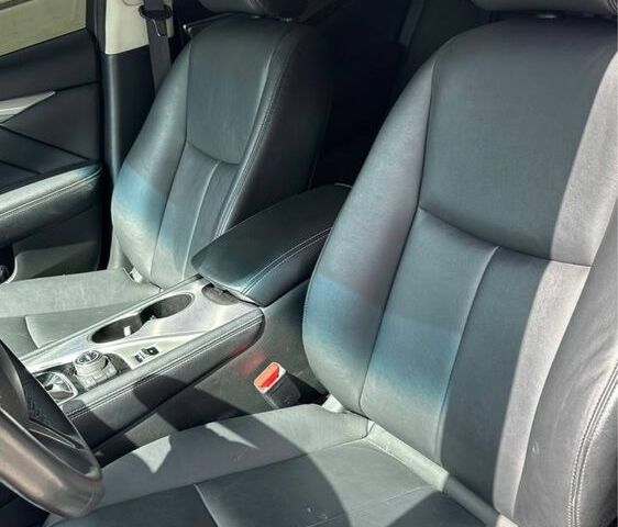 Серый Инфинити Q50, объемом двигателя 3.7 л и пробегом 130 тыс. км за 12750 $, фото 7 на Automoto.ua