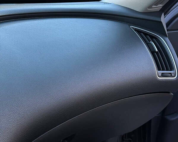 Сірий Інфініті Q50, об'ємом двигуна 3 л та пробігом 177 тис. км за 12999 $, фото 25 на Automoto.ua