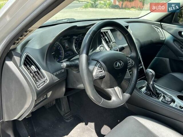 Сірий Інфініті Q50, об'ємом двигуна 1.99 л та пробігом 126 тис. км за 12700 $, фото 9 на Automoto.ua