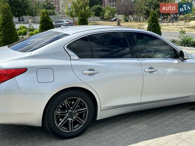 Серый Инфинити Q50, объемом двигателя 1.99 л и пробегом 123 тыс. км за 13700 $, фото 13 на Automoto.ua