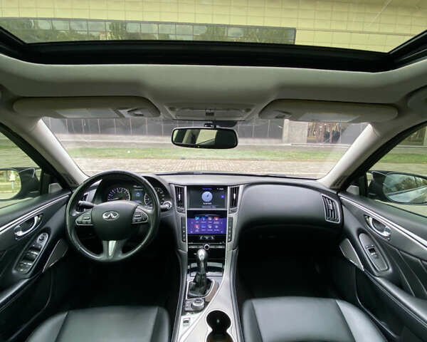 Сірий Інфініті Q50, об'ємом двигуна 3 л та пробігом 146 тис. км за 13900 $, фото 8 на Automoto.ua