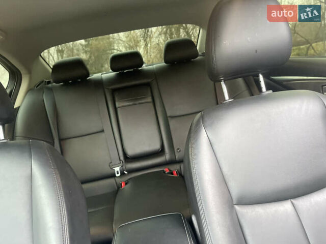 Серый Инфинити Q50, объемом двигателя 3 л и пробегом 118 тыс. км за 15500 $, фото 12 на Automoto.ua