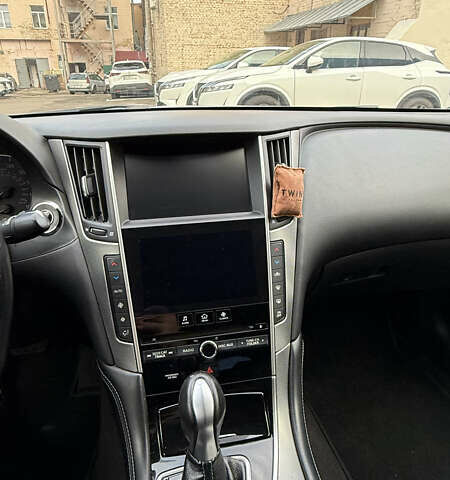 Серый Инфинити Q50, объемом двигателя 1.99 л и пробегом 168 тыс. км за 12499 $, фото 18 на Automoto.ua