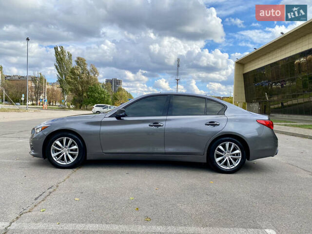 Сірий Інфініті Q50, об'ємом двигуна 3 л та пробігом 146 тис. км за 13900 $, фото 4 на Automoto.ua