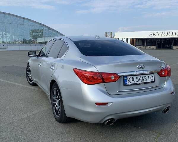 Сірий Інфініті Q50, об'ємом двигуна 1.99 л та пробігом 256 тис. км за 17500 $, фото 7 на Automoto.ua
