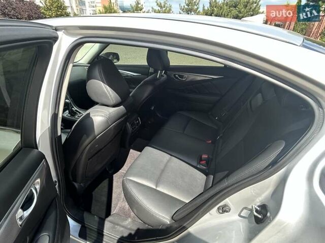 Сірий Інфініті Q50, об'ємом двигуна 1.99 л та пробігом 126 тис. км за 12700 $, фото 25 на Automoto.ua