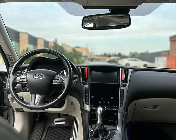 Сірий Інфініті Q50, об'ємом двигуна 3 л та пробігом 109 тис. км за 19950 $, фото 11 на Automoto.ua