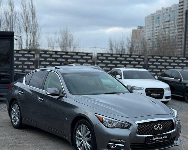 Сірий Інфініті Q50, об'ємом двигуна 3 л та пробігом 85 тис. км за 12850 $, фото 2 на Automoto.ua