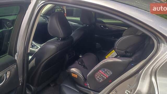 Сірий Інфініті Q50, об'ємом двигуна 2.14 л та пробігом 178 тис. км за 16800 $, фото 14 на Automoto.ua