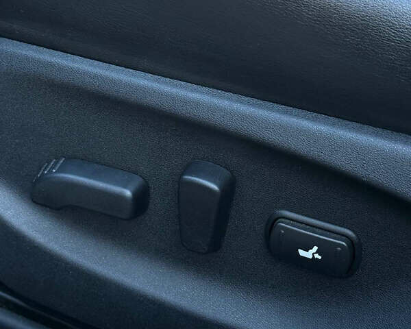 Сірий Інфініті Q50, об'ємом двигуна 3 л та пробігом 177 тис. км за 12999 $, фото 16 на Automoto.ua