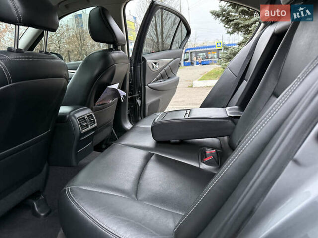 Серый Инфинити Q50, объемом двигателя 1.99 л и пробегом 180 тыс. км за 13900 $, фото 35 на Automoto.ua