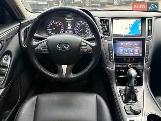 Сірий Інфініті Q50, об'ємом двигуна 3 л та пробігом 205 тис. км за 11450 $, фото 40 на Automoto.ua