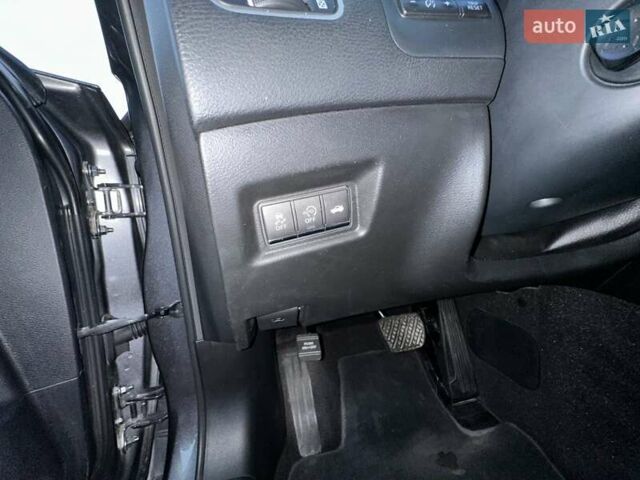 Сірий Інфініті Q50, об'ємом двигуна 2.14 л та пробігом 122 тис. км за 15900 $, фото 30 на Automoto.ua