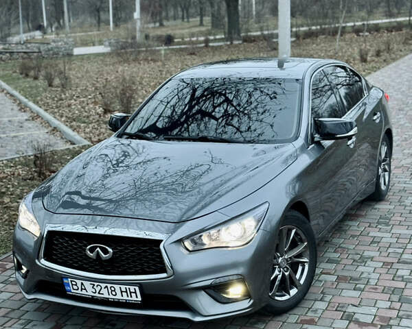 Сірий Інфініті Q50, об'ємом двигуна 3 л та пробігом 86 тис. км за 14699 $, фото 4 на Automoto.ua