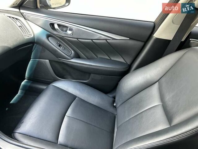 Серый Инфинити Q50, объемом двигателя 2 л и пробегом 123 тыс. км за 13500 $, фото 32 на Automoto.ua