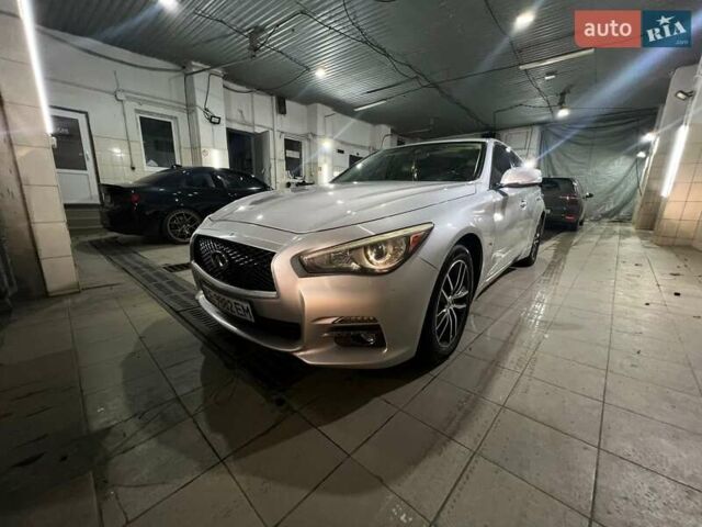 Сірий Інфініті Q50, об'ємом двигуна 2 л та пробігом 194 тис. км за 13000 $, фото 3 на Automoto.ua