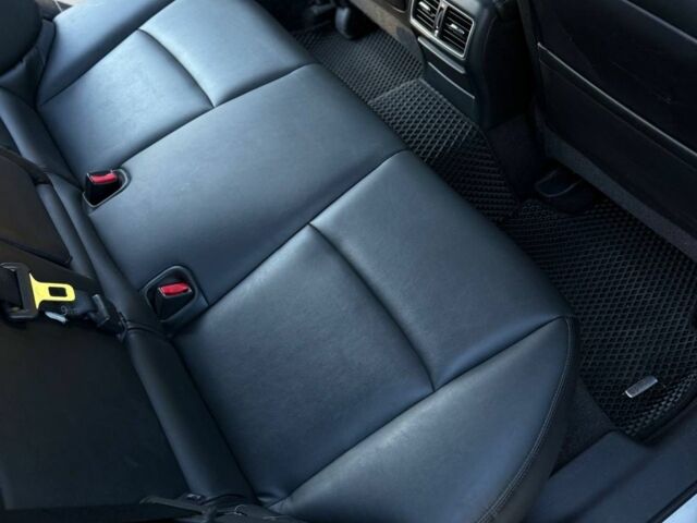 Сірий Інфініті Q50, об'ємом двигуна 3 л та пробігом 177 тис. км за 12999 $, фото 4 на Automoto.ua