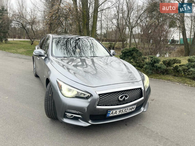 Серый Инфинити Q50, объемом двигателя 3 л и пробегом 118 тыс. км за 15500 $, фото 2 на Automoto.ua