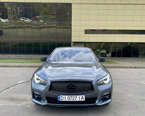 Сірий Інфініті Q50, об'ємом двигуна 3 л та пробігом 146 тис. км за 13900 $, фото 1 на Automoto.ua