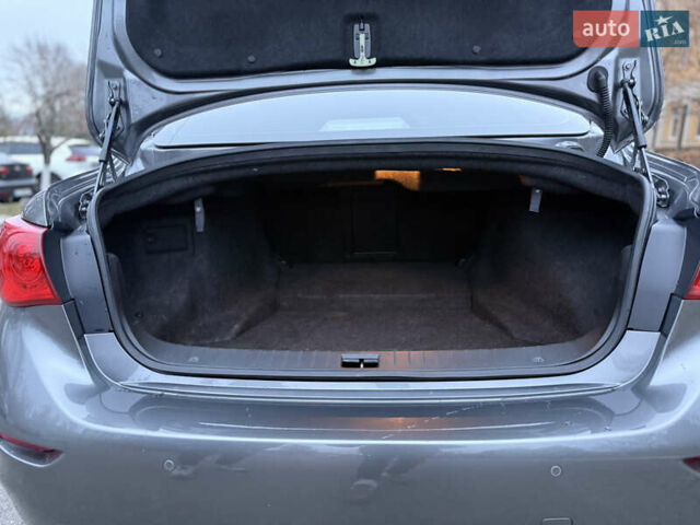 Серый Инфинити Q50, объемом двигателя 1.99 л и пробегом 180 тыс. км за 13900 $, фото 6 на Automoto.ua