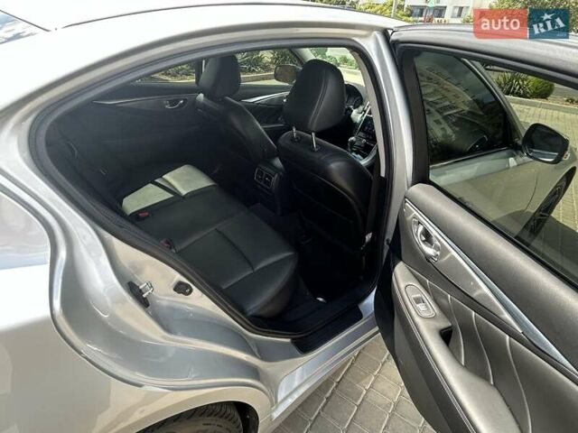 Сірий Інфініті Q50, об'ємом двигуна 1.99 л та пробігом 126 тис. км за 12700 $, фото 24 на Automoto.ua
