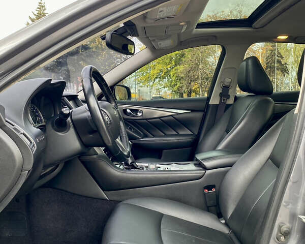Сірий Інфініті Q50, об'ємом двигуна 3 л та пробігом 146 тис. км за 13900 $, фото 9 на Automoto.ua