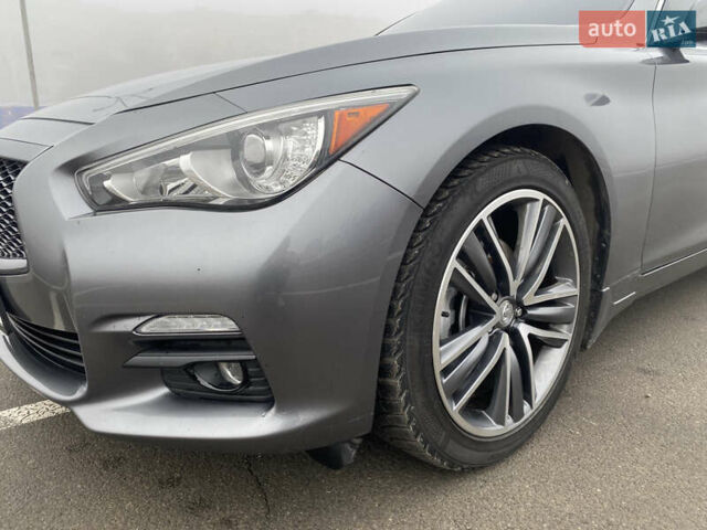 Серый Инфинити Q50, объемом двигателя 3 л и пробегом 178 тыс. км за 12999 $, фото 5 на Automoto.ua
