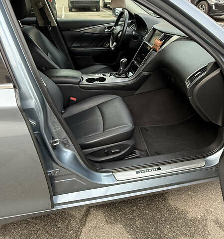 Серый Инфинити Q50, объемом двигателя 1.99 л и пробегом 168 тыс. км за 12499 $, фото 14 на Automoto.ua