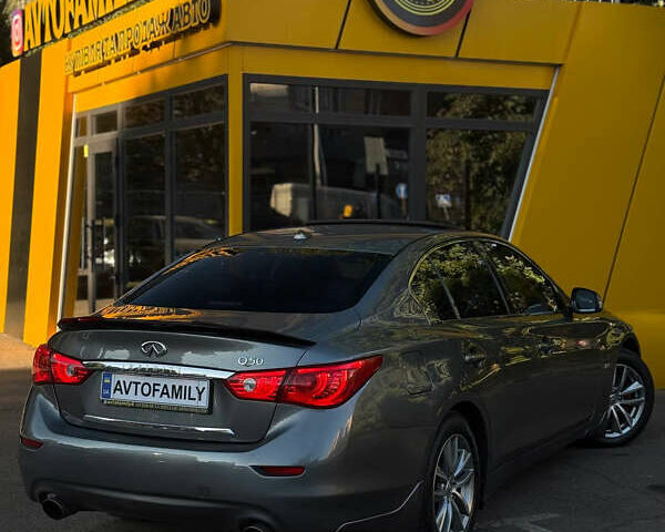 Сірий Інфініті Q50, об'ємом двигуна 3 л та пробігом 177 тис. км за 12999 $, фото 4 на Automoto.ua