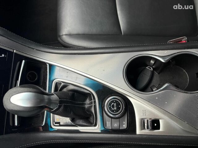 Сірий Інфініті Q50, об'ємом двигуна 3 л та пробігом 205 тис. км за 11450 $, фото 28 на Automoto.ua
