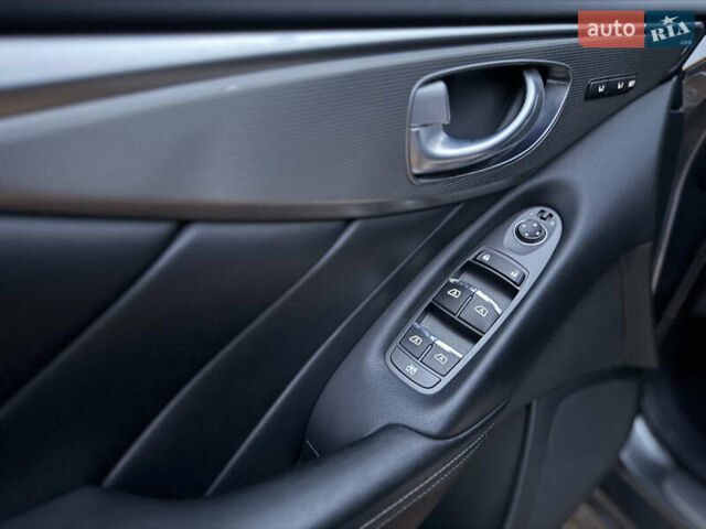 Серый Инфинити Q50, объемом двигателя 1.99 л и пробегом 180 тыс. км за 13900 $, фото 27 на Automoto.ua