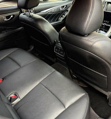 Серый Инфинити Q50, объемом двигателя 1.99 л и пробегом 168 тыс. км за 12499 $, фото 12 на Automoto.ua