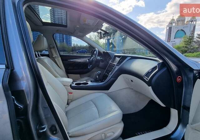 Серый Инфинити Q50, объемом двигателя 2.14 л и пробегом 84 тыс. км за 18500 $, фото 10 на Automoto.ua