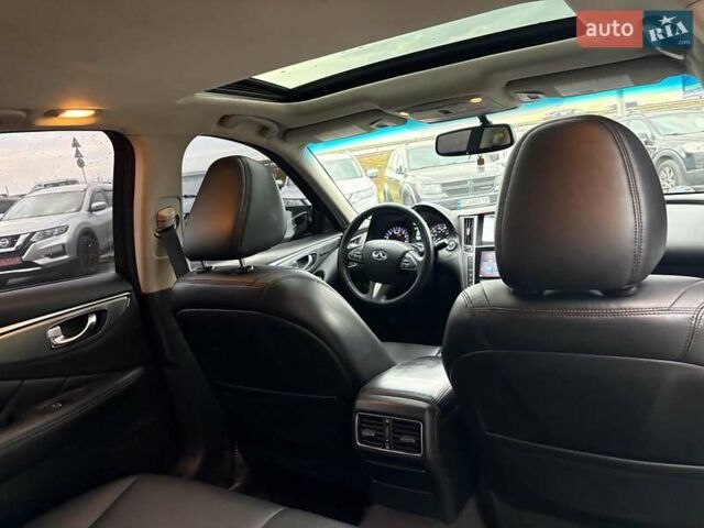 Сірий Інфініті Q50, об'ємом двигуна 3 л та пробігом 205 тис. км за 11450 $, фото 36 на Automoto.ua